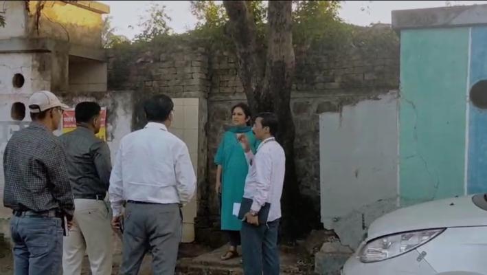 <p>"एसन्यूज" बातमीचा इम्पॅक्ट — पंचगंगा स्मशानभूमीत प्रशासनाची धडक पाहणी</p>
