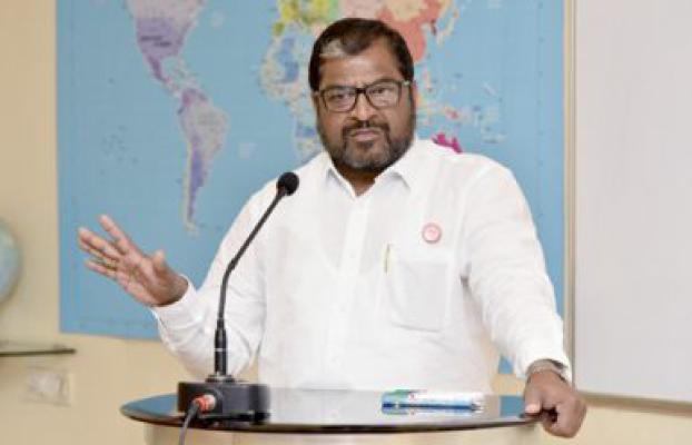 <p>शेतकऱ्यांच्या घामाला योग्य दाम मिळेपर्यंत लढत राहणार : राजु शेट्टी</p>
