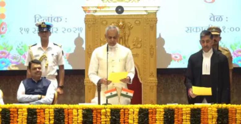 <p>राज्यपाल आचार्य देवव्रत यांनी आज घेतली शपथ... </p>
