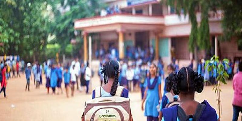 <p>आता खासगी शाळांना 'इंटरनॅशनल', 'ग्लोबल', 'युनिव्हर्सल', 'वर्ल्ड', 'युरो' ही नावं&nbsp;वापरता येणार नाहीत...</p>
