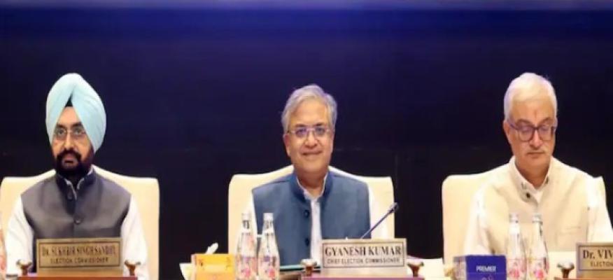<p>बिहारनंतर १२ राज्ये व केंद्रशासित प्रदेशांमध्ये विशेष सघन पुनरावलोकनाची (SIR) तयारी- निवडणूक आयोगाची माहित</p>
