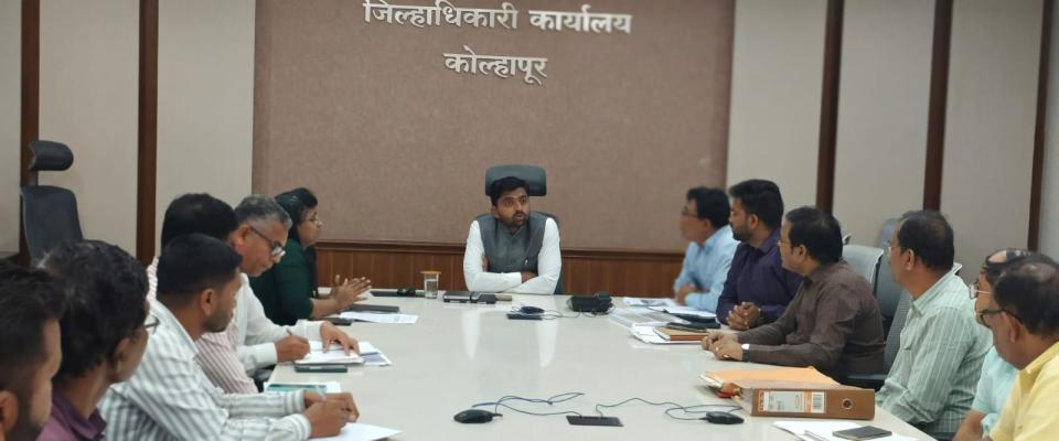 <p>महामार्गाची कामे वेगाने पूर्ण करा; अतिरिक्त मनुष्यबळ व यंत्रसामग्री उपलब्ध करण्याचे जिल्हाधिकाऱ्यांचे निर्देश</p>
