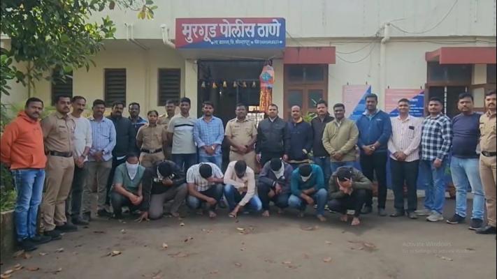 <p>टीईटी पेपर लीक टोळी पकडली; रॅकेटचा विस्तार उत्तर भारतापर्यंत...</p>
