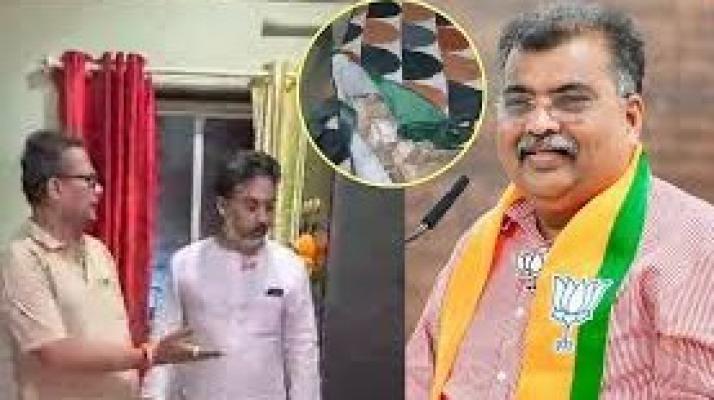 <p>“भाजप प्रदेशाध्यक्ष रवींद्र चव्हाण मालवणला आल्यानंतरच पैसे वाटपाचे व्यवहार वाढले...” – आमदार निलेश राणे यांची टीका</p>
