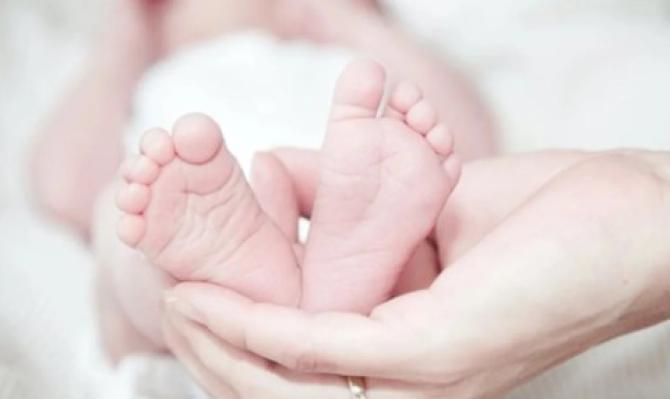 <p>राज्यातील सर्व खासगी रुग्णालयांना बालमृत्यूबाबत महत्वाचा आदेश&nbsp;</p>
