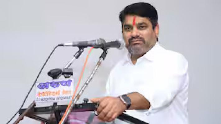 <p>विरोधी आमदारांना निधी वाटपात दुजाभाव : आ. सतेज पाटील</p>
