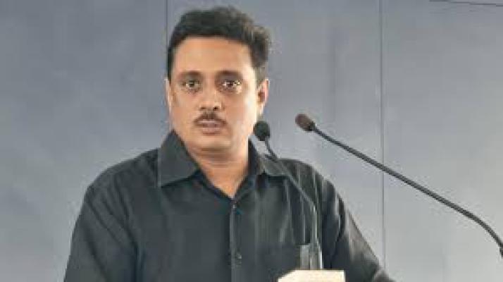 <p>अ‍ॅड. असिम सरोदे यांची सनद रद्द...</p>
