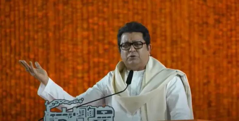 <p>...तेंव्हा मराठी माणसा जागा हो : राज ठाकरेंची पोस्ट</p>
