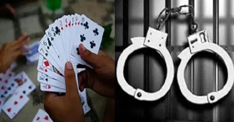 <p>इचलकरंजीतील शहापुरात तीन पानी जुगार अड्डड्यावर छापा... दहा जण ताब्यात</p>

