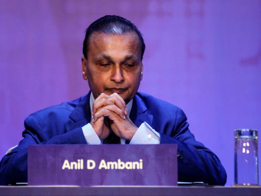 <p>अनिल अंबानींना दणका : आतापर्यंत ९००० कोटी रुपये केले जप्त...</p>
