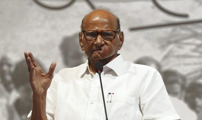 <p>आजही जुन्या जखमा ताज्या होतात : खा. शरद पवार </p>
