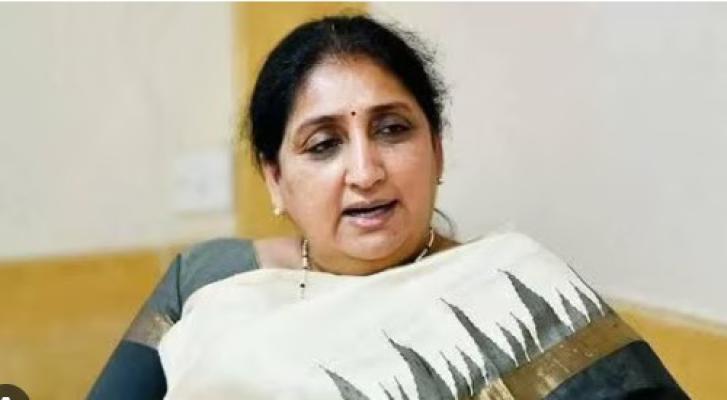 <p>उपमुख्यमंत्री सुनेत्रा पवारांविरोधात &lsquo;इतक्या&rsquo; उमेदवारांकडून अर्ज&nbsp; दाखल...</p>
