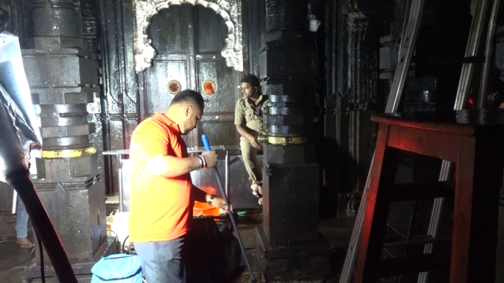 <p>नवरात्रोत्सवाच्या पार्श्वभूमीवर अंबाबाई मंदिरात जय्यत तयारी सुरू</p>
