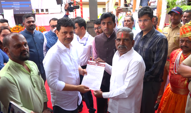 <p>कसबा बावड्यातील राजर्षी शाहू जन्मस्थळ वस्तू संग्रहालयाचे लवकरात लवकर उद्घाटन करण्याची मागणी</p>
