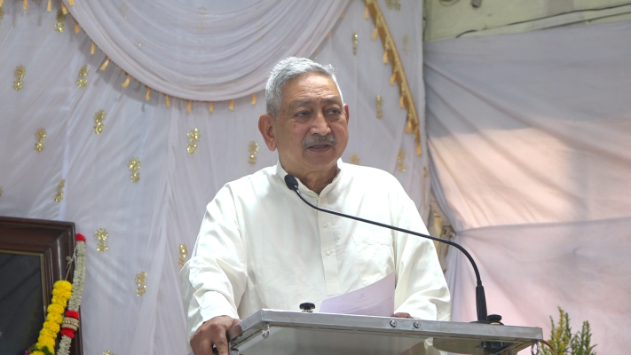 <p>राज्य शासन अनेक गोष्टींवर भरभरून खर्च करतं पण...: खा.शाहू महाराज छत्रपतींनी भर कार्यक्रमात व्यक्त केली खंत  </p>
