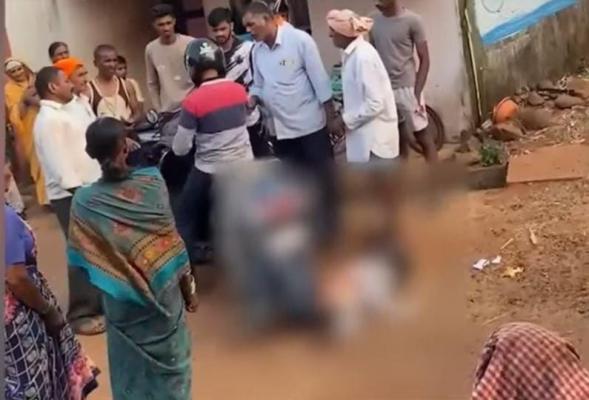 <p>अमानुष मारहाणीत व्यक्तीचा मृत्यू?; पोलीस तपासावर प्रश्नचिन्ह</p>
