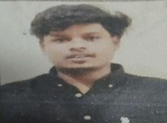 <p>जाधववाडीतून २१ वर्षीय युवक बेपत्ता; पोलिसांशी संपर्क साधण्याचे आवाहन</p>
