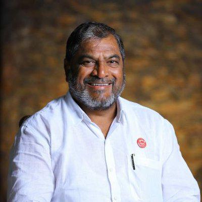 <p>हक्काच्या पाण्यासाठी जिल्हाधिकारी कार्यालयावर आज&nbsp;स्वाभिमानीचे धरणे आंदोलन; राजू शेट्टी करणार नेतृत्व</p>
