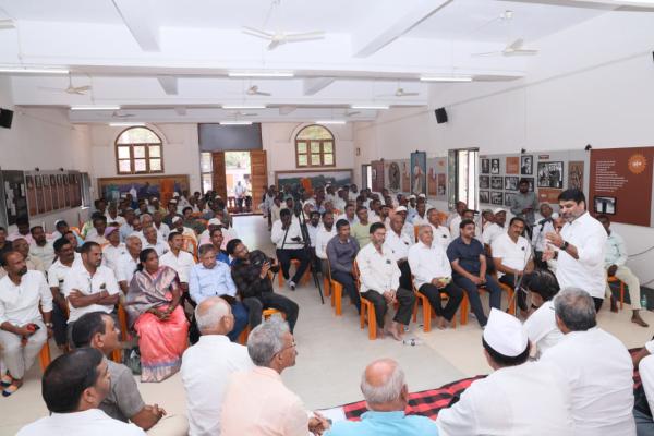 <p>संपूर्ण शक्तिपीठ महामार्ग रद्द करा : शक्तिपीठ महामार्ग विरोधी संघर्ष समितीच्या मेळाव्यात निर्धार</p>
