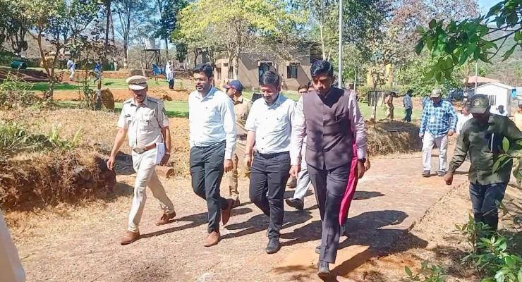 <p>दाजीपूर अभयारण्य पर्यटन विकास कामांची जिल्हाधिकाऱ्यांकडून पाहणी</p>
