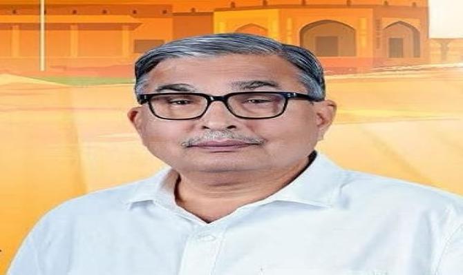 <p>पुणे पदवीधर मतदार संघाच्या समन्वयकपदी सुनील मोदी यांची नियुक्ती</p>
