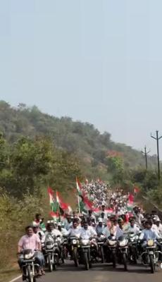 <p>जरगीतील मोटरसायकल रॅलीस युवकांचा भव्य दिव्य प्रतिसाद...&nbsp;</p>
