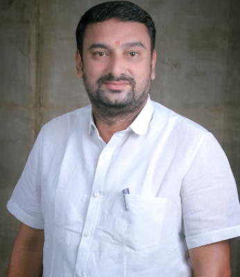 <p>&ldquo;पुष्पगुच्छ नको, एक पाकिट घेवून या&rdquo; : शिरोळकरांना शिव - शाहू आघाडीचे आगळेवेगळे आवाहन</p>
