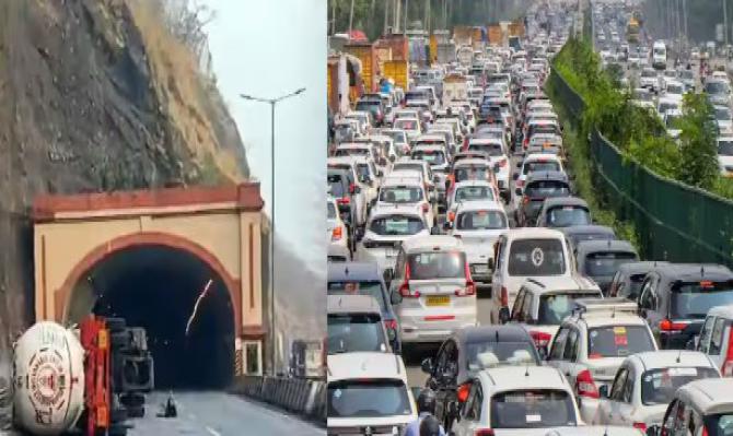 <p>गेल्या १७ तासांपासून मुंबई-पुणे द्रुतगती मार्गावर वाहनांच्या लांबच लांब रांगा...</p>
