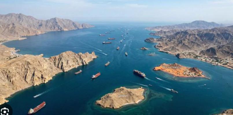 <p>इराणने भारतीय ध्वज असलेल्या टँकरांना सुरक्षितपणे जाण्यास दिली परवानगी</p>
