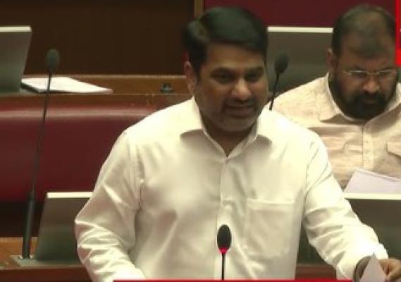 <p>एसटीच्या नवीन बस खरेदीची निविदा प्रक्रिया पूर्ण करण्यासाठी शासनाने कोणती कार्यवाही केलीय : आ. सतेज पाटील यांचा विधानपरिषदेत प्रश्न</p>
