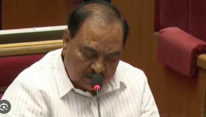 <p>'या' बड्या नेत्यावर आणि मुलीवर ॲट्रासिटीचा गुन्हा</p>
