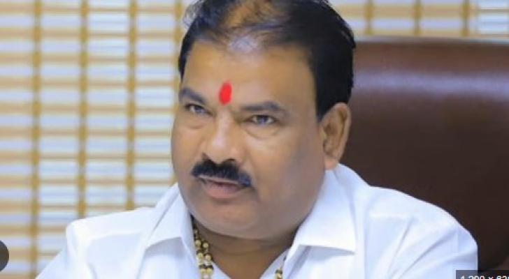 <p>आम्ही आज त्या पुस्तक वाचनाला जाणार आहोत...: आ. संजय गायकवाड</p>
