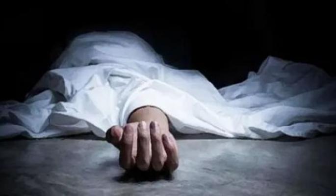 <p>कोल्हापूर - राधानगरी मार्गावर आढळला बेवारस मृतदेह...</p>
