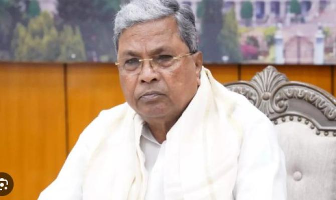<p>कर्नाटकच्या मुख्यमंत्र्यांनी दिला राजीनामा...&nbsp;</p>
