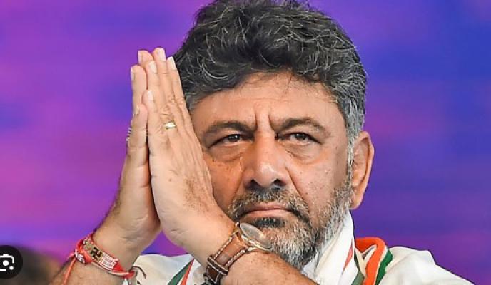 <p>कर्नाटकच्या मुख्यमंत्रीपदी डी. के. शिवकुमार विराजमान...&nbsp;</p>
