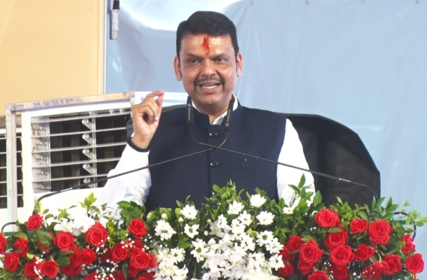 <p>श्री अंबाबाई देवीचं मंदिर हे केवळ कोल्हापूरचेच नाही, तर...: मुख्यमंत्री देवेंद्र फडणवीस&nbsp;</p>
