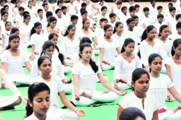 <p>कोल्हापूर जिल्हयात आंतरराष्ट्रीय योग दिन उत्साहात संपन्न</p>
