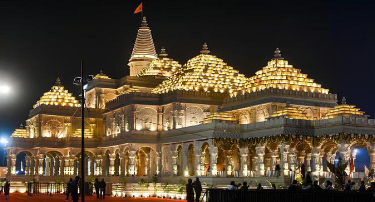 <p>अयोध्येतील राम मंदिराबाबत पोलिसांचा धक्कादायक खुलासा ; ४० दिवसांत तब्बल ७० वेळा चोरी&nbsp;&nbsp;</p>
