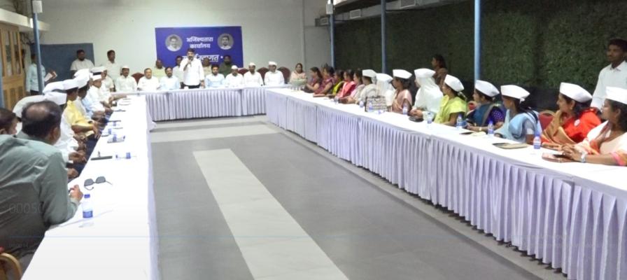 <p>लोकशाहीचा कौल काँग्रेसच्या बाजूने; सभागृहात काँग्रेसचा आवाज बुलंद ठेवा &ndash; आमदार सतेज पाटील</p>
