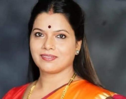 <h3><strong>मुंबई महापौरपदासाठी भाजपकडून&nbsp;उमेदवारी जाहीर; शिंदेंच्या शिवसेनेचा होणार&nbsp;उपमहापौर</strong></h3>
