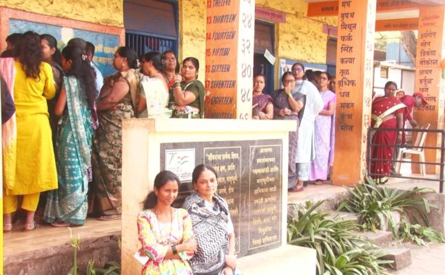 <p>जिल्हा परिषद/पंचायत समिती सार्वत्रिक निवडणुकीत उत्स्फूर्त मतदान</p>
