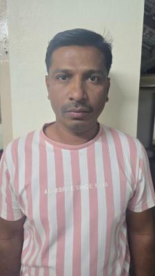 <p>गावठी पिस्टल व जिवंत काडतूसासह एकास अटक; शाहूपुरी पोलीसांची मार्केट यार्ड परिसरात कारवाई</p>
