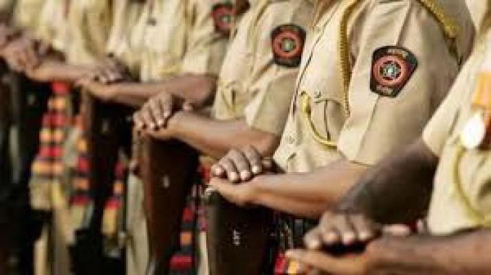 <p>जिल्हा पोलिसांत मोठा फेरबदल, १२ निरीक्षकांसह २७ जणांच्या&nbsp;बदल्या<strong>; अनेक ठाण्यांचे कारभारी बदलले</strong></p>
