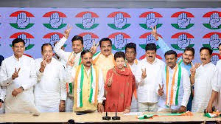 <p>उत्तराखंडमध्ये राजकीय भूंकंप: भाजपच्या तीन माजी नेत्यांचा काँग्रेसमध्ये प्रवेश</p>
