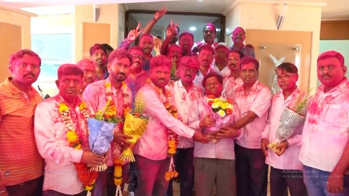 <p>ग्रामपंचायत पोटनिवडणुकीत आमदार सतेज पाटील गटाचा कोल्हापूर दक्षिणमध्ये झेंडा; १३ पैकी १० जागांवर विजय</p>
