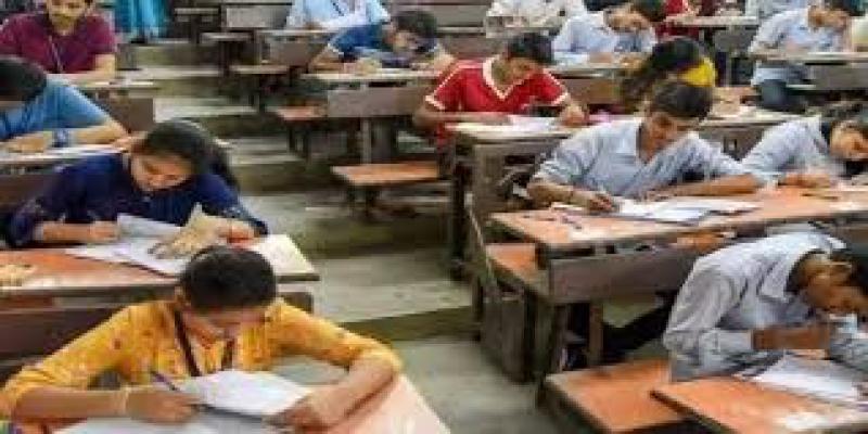<h2>नीट यूजी&rsquo; परीक्षेवर गैरप्रकाराच्या संशयाचे ढग; एनटीएने तपास केंद्रीय यंत्रणांकडे सोपविला</h2>
