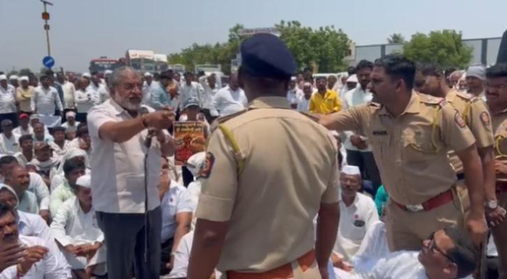 <p>शक्तीपीठ महामार्गाविरोधात पुणे&ndash;सोलापूर महामार्गावर रास्ता रोको; राजू शेट्टी आणि पोलिसांमध्ये शाब्दिक चकमक</p>
