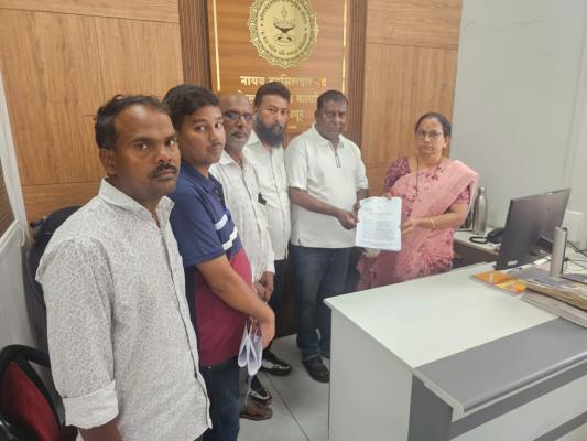 <p>कोल्हापूरला &lsquo;महानगर प्रदेश&rsquo; दर्जा देण्याची मागणी</p>
