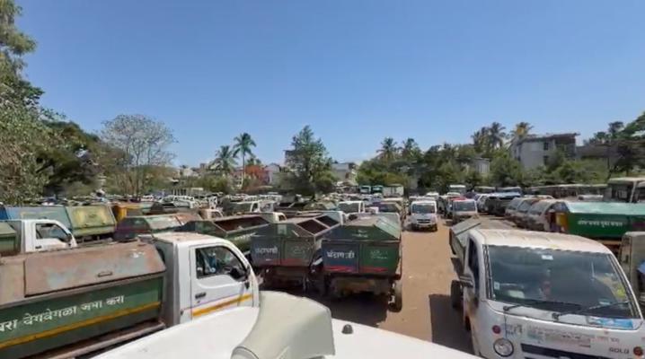 <p>टिपर चालकांच्या आंदोलनामुळे शहरातील कचरा संकलन ठप्प; आयुक्तांकडून २.२८ लाखांचा दंड</p>
