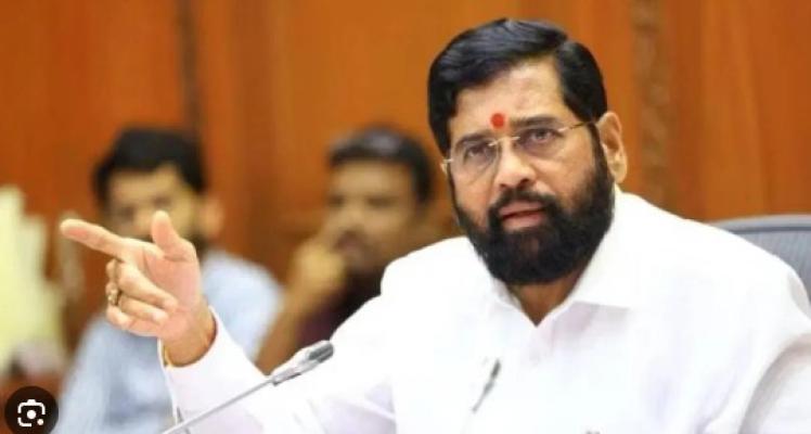 <p>शिवसेनेकडून वाचाळवीर मंत्र्यांना मिळणार दणका...&nbsp;</p>

